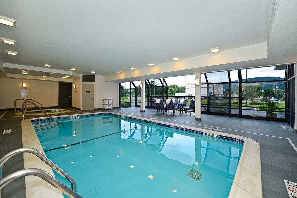 Holiday Inn Express Fishkill-Mid Hudson Valley By Ihg Eksteriør billede